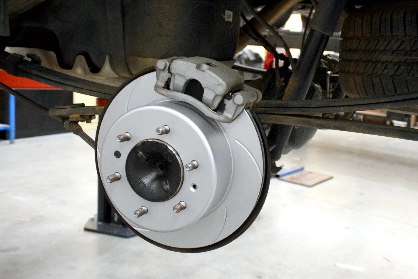 Brake Rotor Buying Guide: How to Choose the Right Brake Disc for Your Vehicle